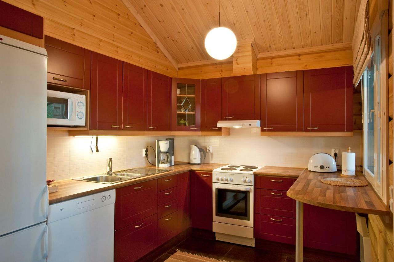 Hyvoelaen Moekit Villa อาห์ตารี ภายนอก รูปภาพ